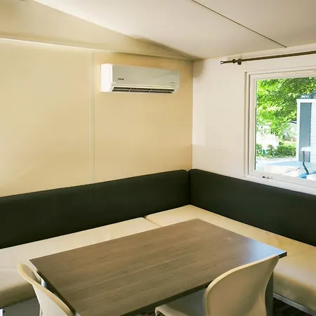 Mobil-home Avec Clim - 4 Pers. - Api-1-52-2620 * Arrigny
